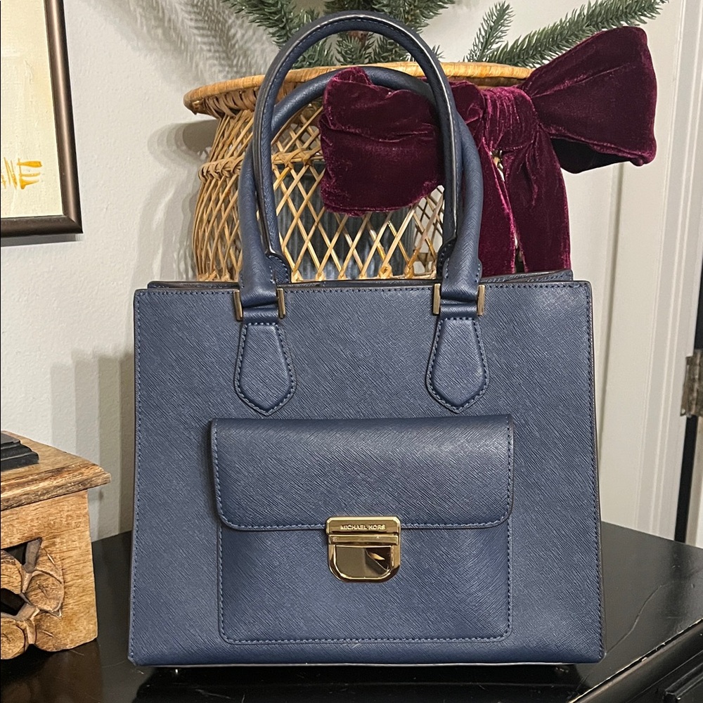 Michael Kors Bridgette medium saffiano leather tote bag with gold-tone hardware